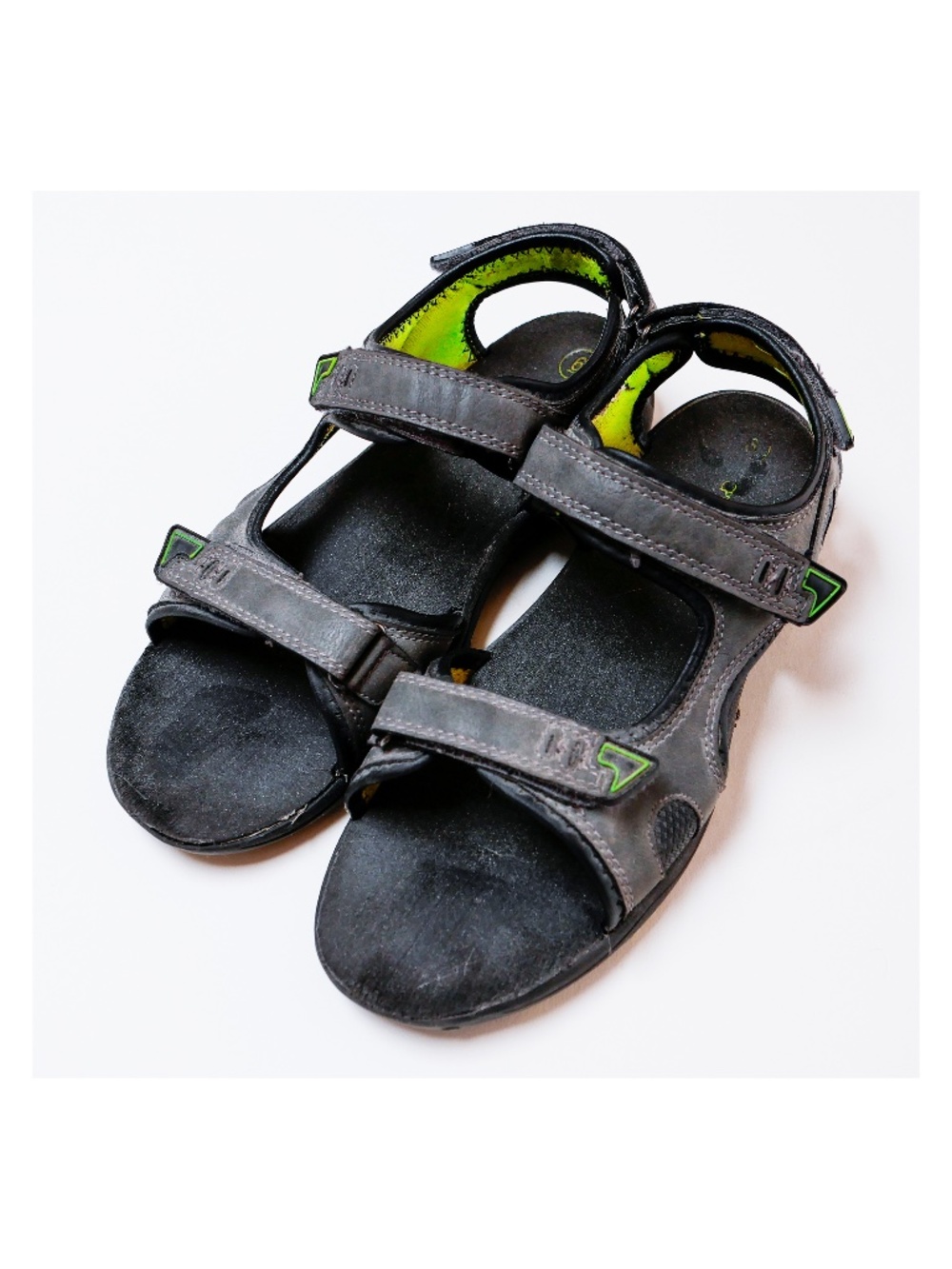 Cherokee sandals - Women's Size 6 - good condition - dark gray